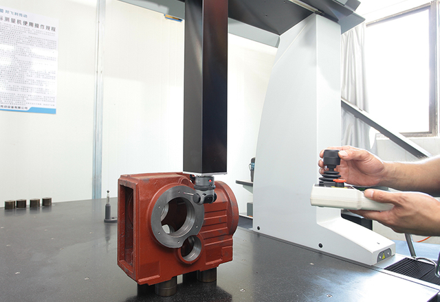 Gear reducer housing inspection before assembly