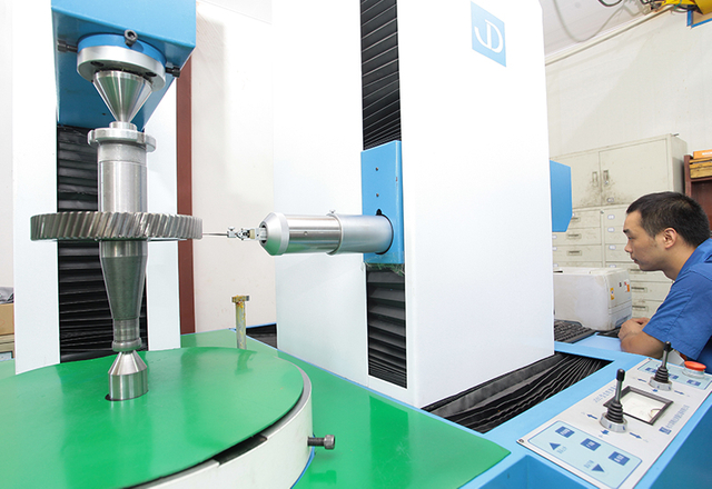 Gear testing equipment for reducer quality control